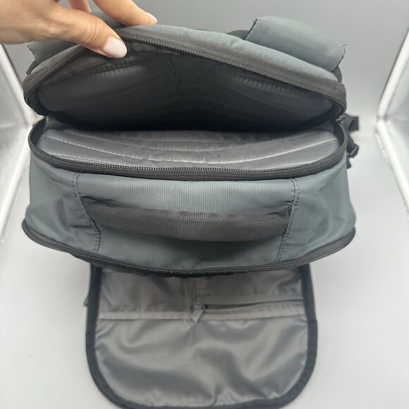 Timbuk2 Division Backpack Gray/Green 15” Laptop Commute Travel Work School Bag - Picture 9 of 11